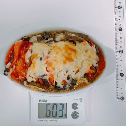 楕円型グラタン皿(大)1皿分の米茄子とトマトのチーズ焼き