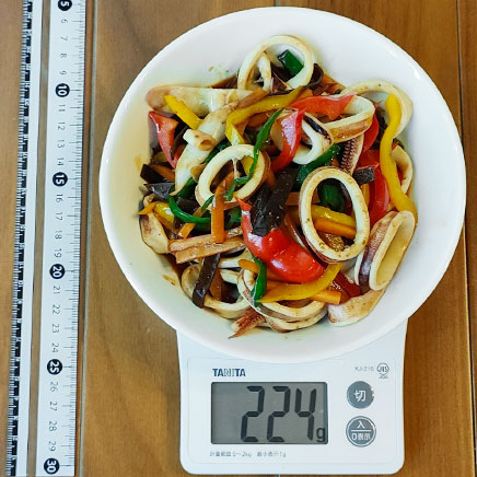 深皿1皿・1人前のイカと野菜のオイスター炒め