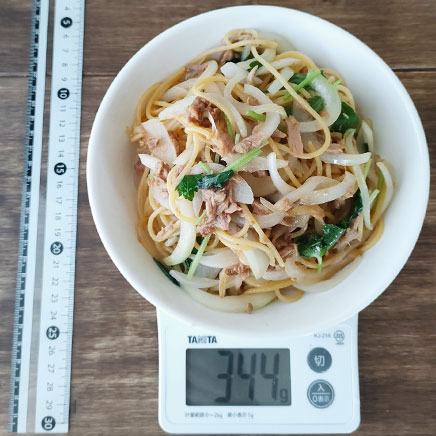深皿1皿・1人前のツナと玉ねぎの和風パスタ