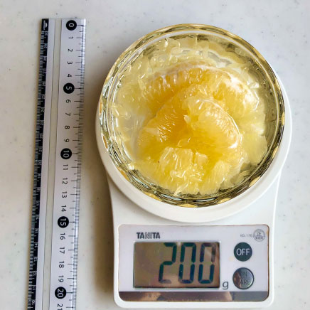 豆鉢1杯分のはっさくの砂糖漬け