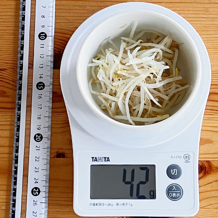 小鉢1杯分のブラックマッペもやしのナムル