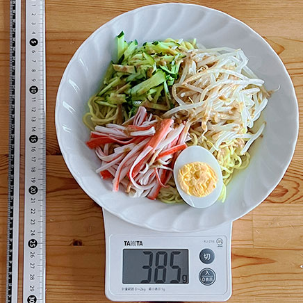 中皿1皿分の胡麻だれの冷やし中華そば