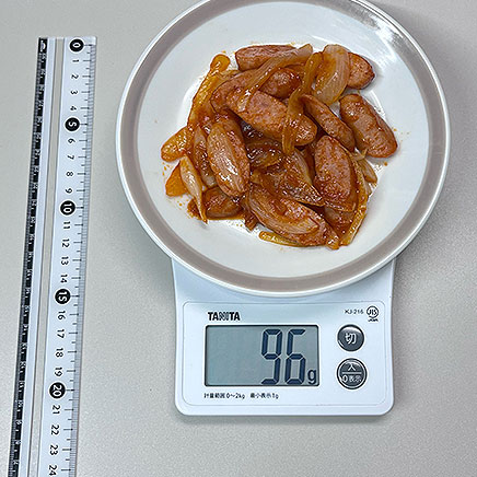 中皿1皿分のウィンナーのケチャップ炒め