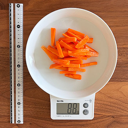 大皿1皿分のにんじんの浅漬け