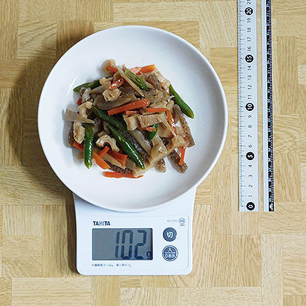 中皿1皿分の五目きんぴら