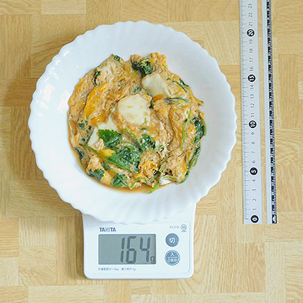 大皿1皿分の根三つ葉の卵とじ