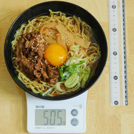 丼1杯分の牛肉ラーメン