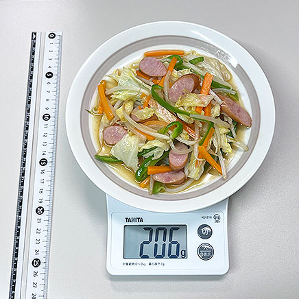 大皿1皿分のウィンナーの野菜炒め