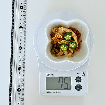 小鉢1杯分のささみとオクラの納豆和え