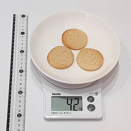 3枚分のタピオカ粉クッキー