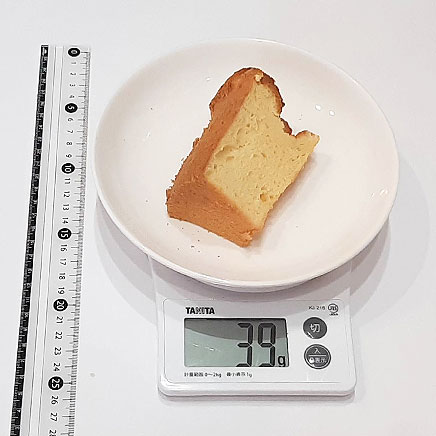 18cm型1/8切れ分のタピオカ粉ケーキ