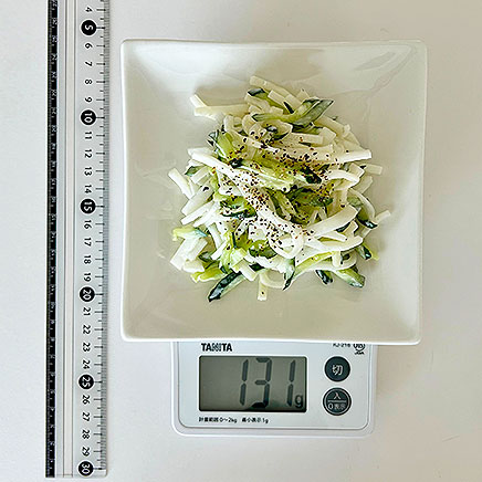 中皿1皿分のマヨネーズの大根サラダ