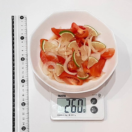 大皿一皿分のライムサラダ