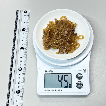 小皿1皿分のしらたきとツナの炒め物