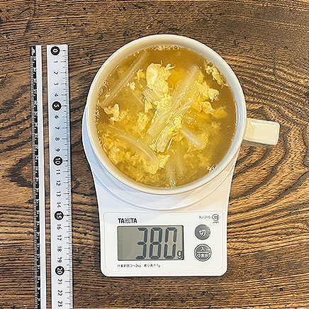 スープカップ1杯分の白菜と卵のスープ