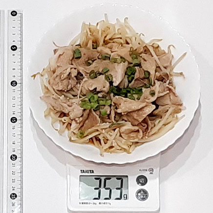 深皿(中)1皿分のもやしと豚肉のレンジ蒸し