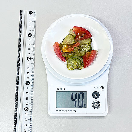 小皿1皿分のトマトときゅうりの酢の物