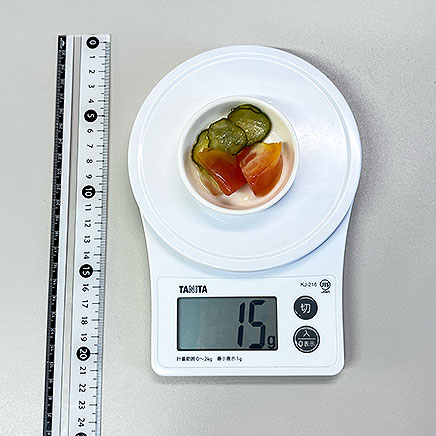 豆皿1皿分のトマトときゅうりの酢の物