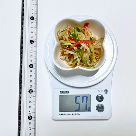 小鉢1杯分のもやしとカニカマの和え物