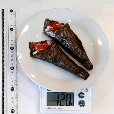 2本分のいくら手巻き寿司