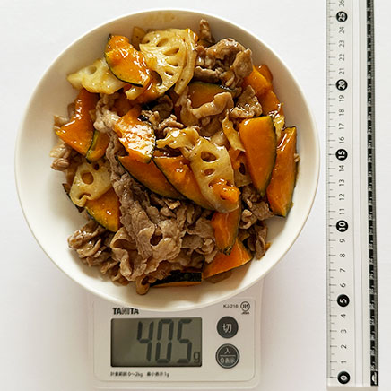 大皿1皿分のかぼちゃとれんこんと豚肉の甘酢炒め