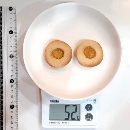 2枚のジャムサンドクッキー