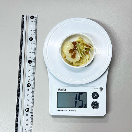 豆皿1皿分のキャベツの梅肉和え