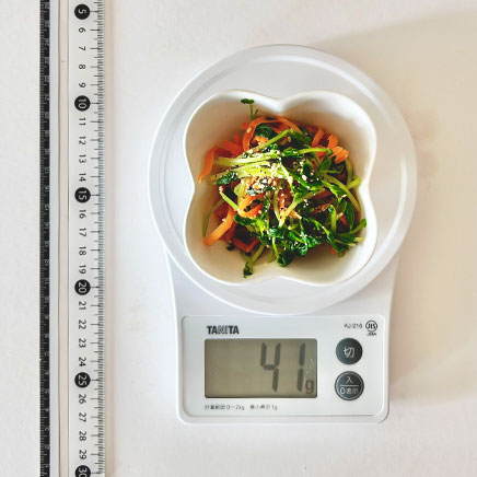 小鉢1杯分の豆苗と人参のナムル