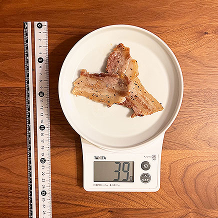 中皿1枚分の豚肉の塩コショウ焼き