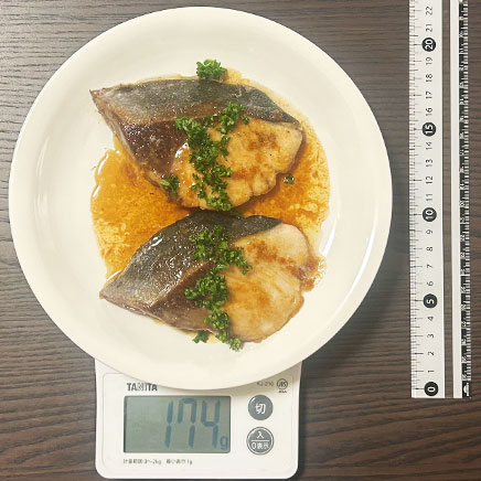 2切れ分のブリのムニエル