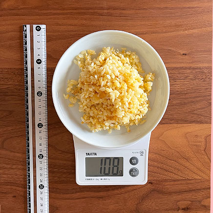 中皿1枚分のごま油チャーハン