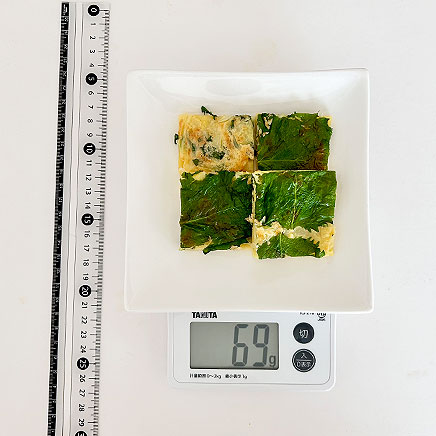 中皿1皿分のシソのチヂミ