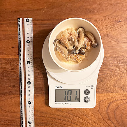 小鉢1杯分の鶏肉ときのこのクリーム煮