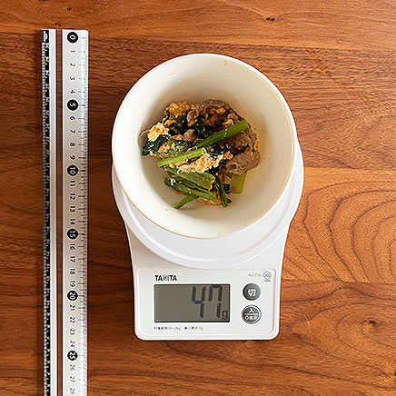 小鉢一杯分の小松菜と豚肉と卵のオイスター炒め