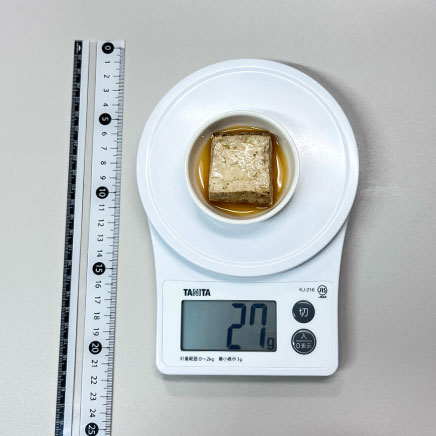 豆皿1皿分の焼き豆腐の煮物