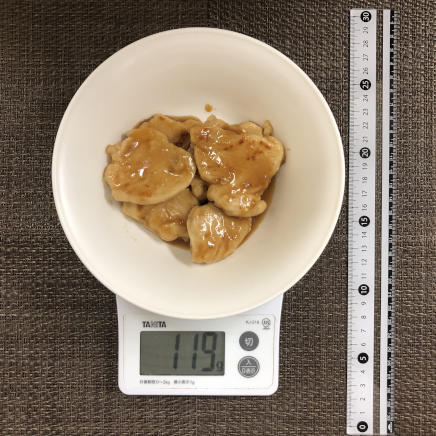中皿1皿分・1人前の鶏胸肉の生姜焼き
