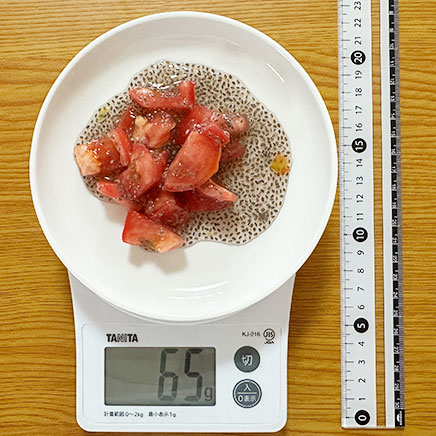 小皿1皿分のチアシードサラダ