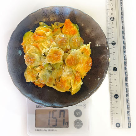 中皿1皿分の芽キャベツのチーズ焼き