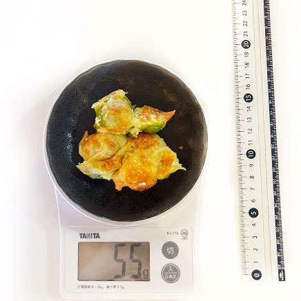 小皿1皿分の芽キャベツのチーズ焼き