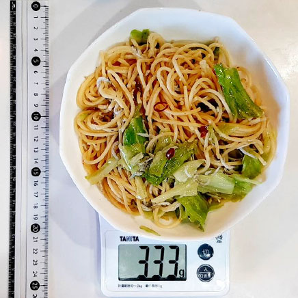 深皿(中)1皿分のしらすのペペロンチーノ