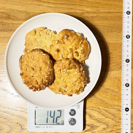 4枚分のピーナッツクッキー