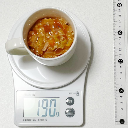 カップ1杯分のオートミールトマトスープ