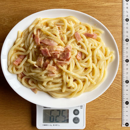 大皿1皿分のカルボナーラうどん