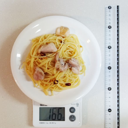 中皿1皿分の鶏肉のペペロンチーノ