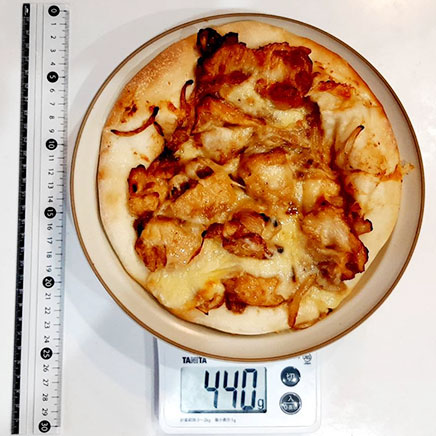 1枚分の照り焼きチキンピザ