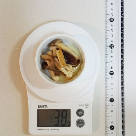 豆鉢1杯分のきのこのオイル漬け