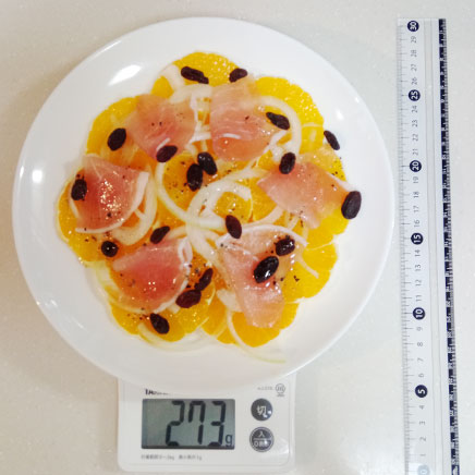 大皿1皿分のバレンシアオレンジサラダ