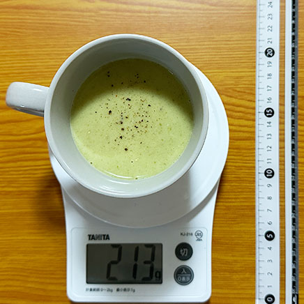 マグカップ1杯分のピーマンのポタージュ