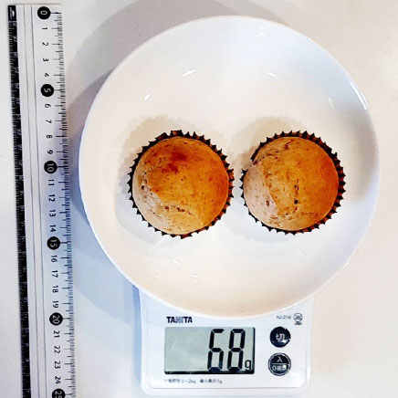 2個分のオートミールマフィン