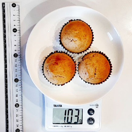 3個分のオートミールマフィン